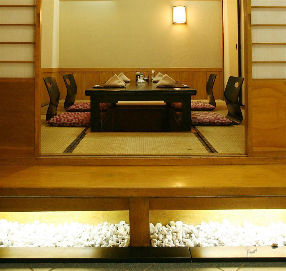 Herald 3* Makati City