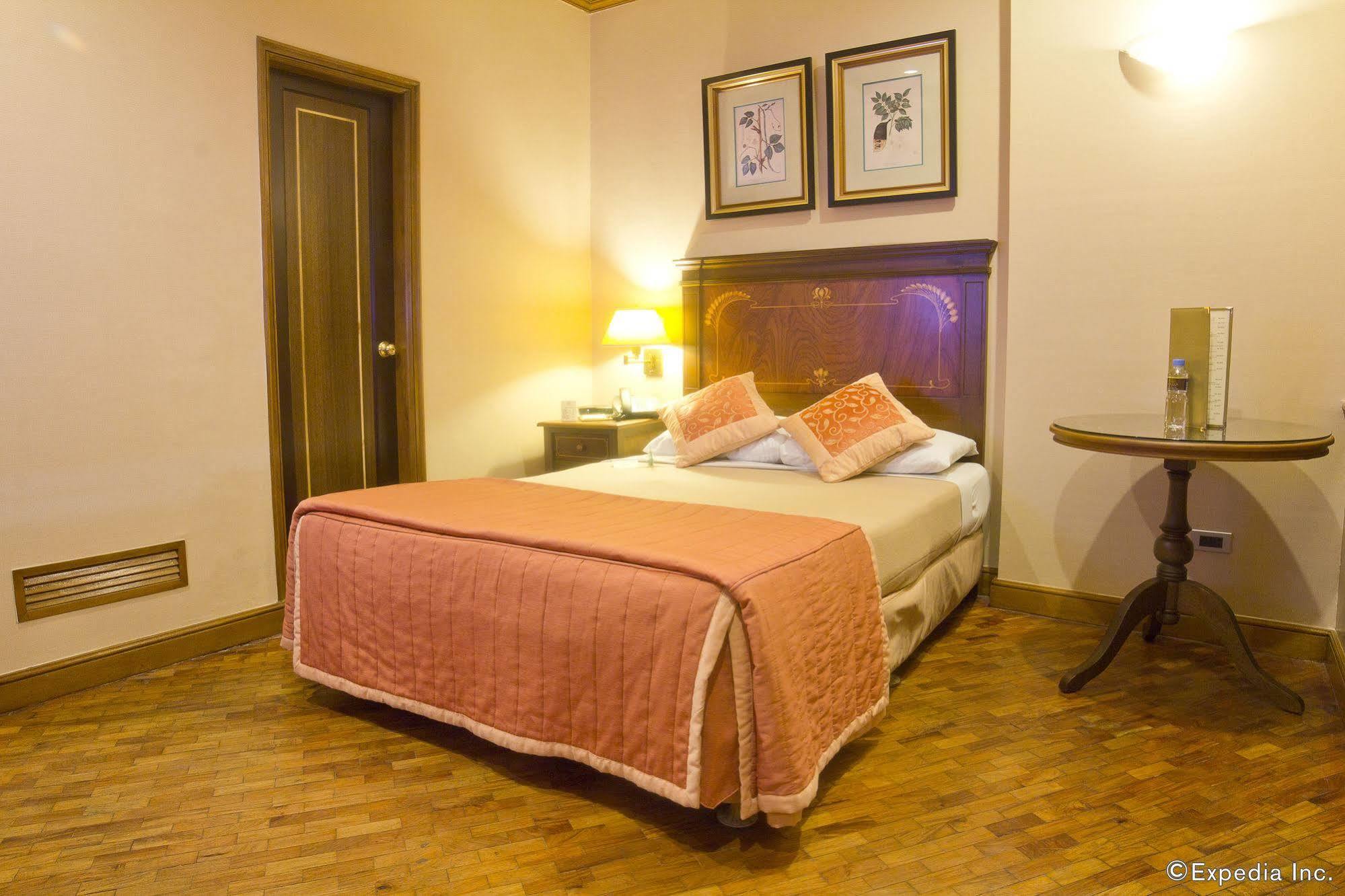 Herald 3* Makati City